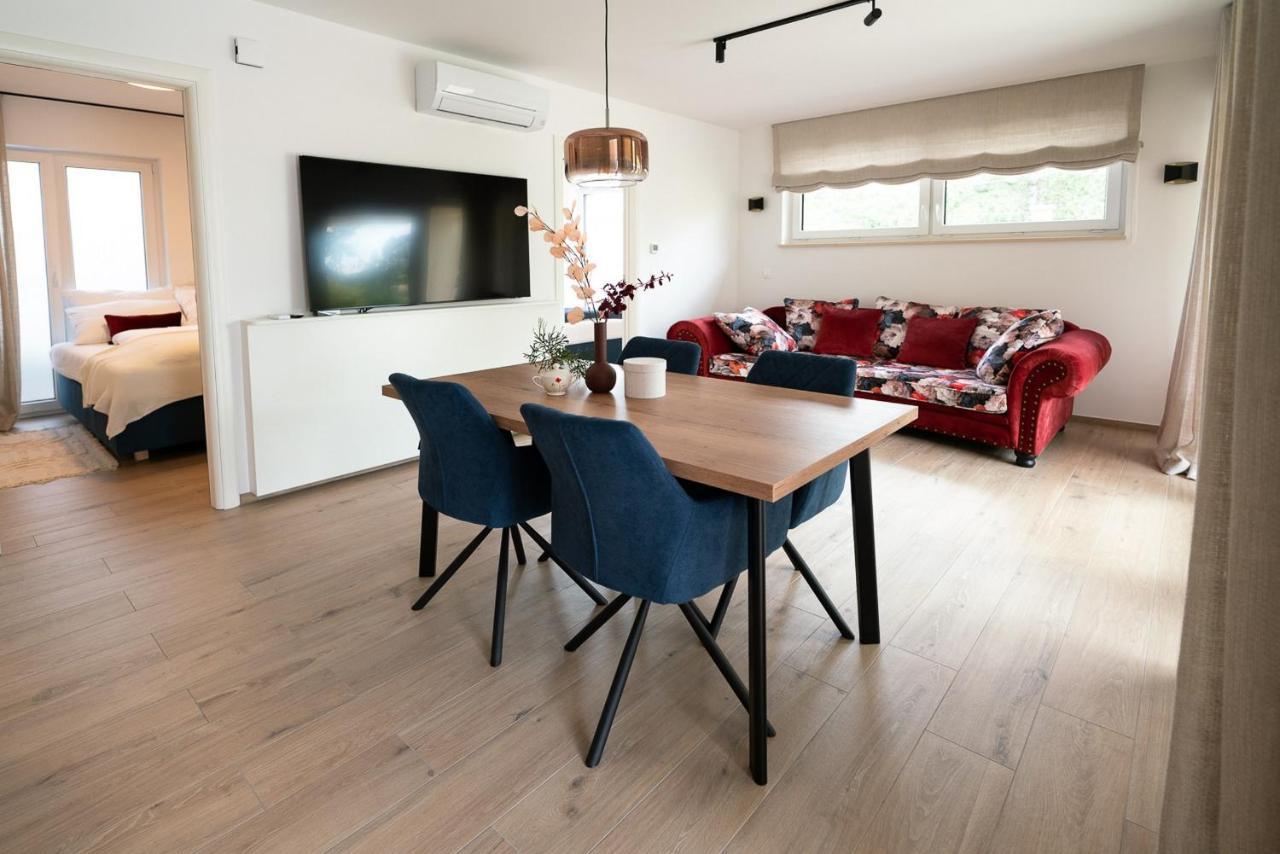 Apartments Kras 24 With Pool Сезана Экстерьер фото