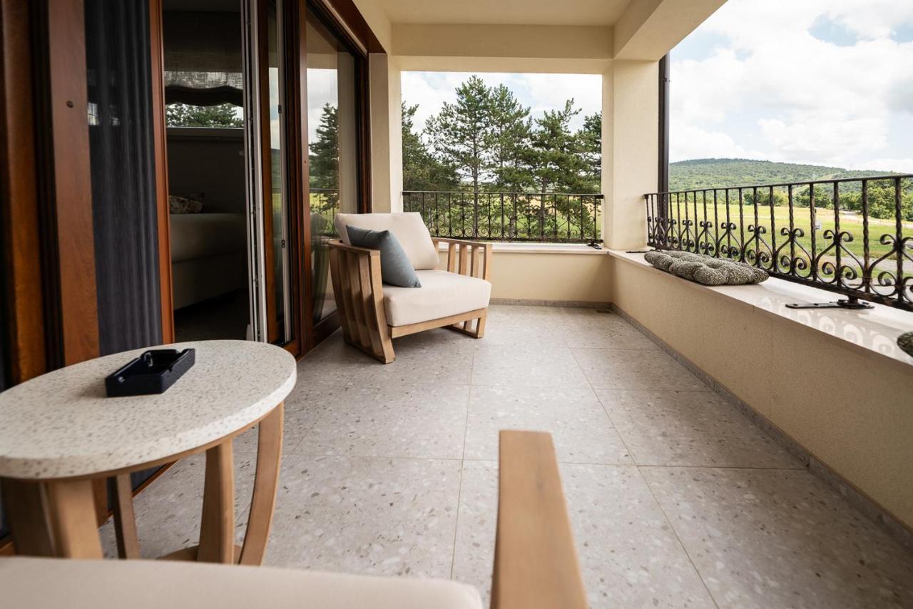 Apartments Kras 24 With Pool Сезана Экстерьер фото