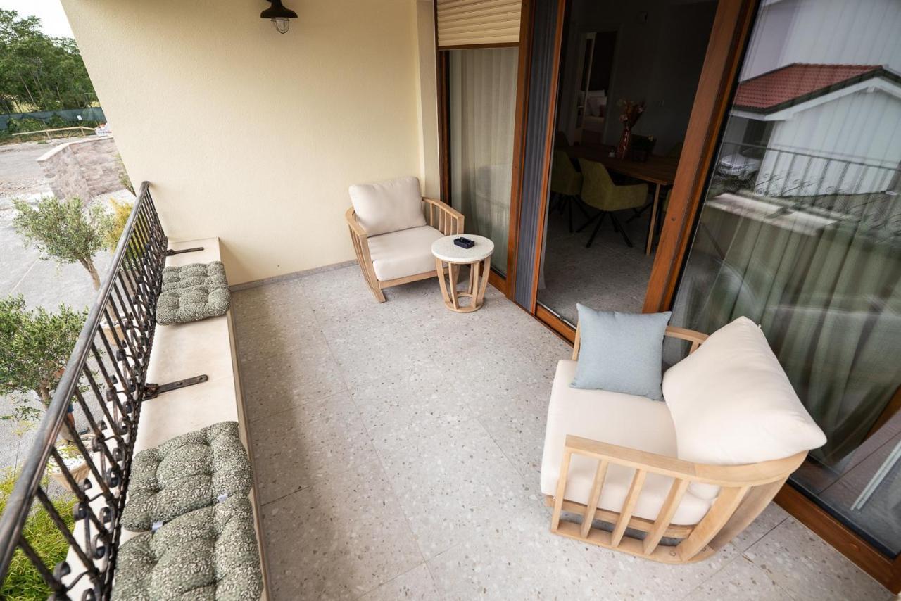Apartments Kras 24 With Pool Сезана Экстерьер фото